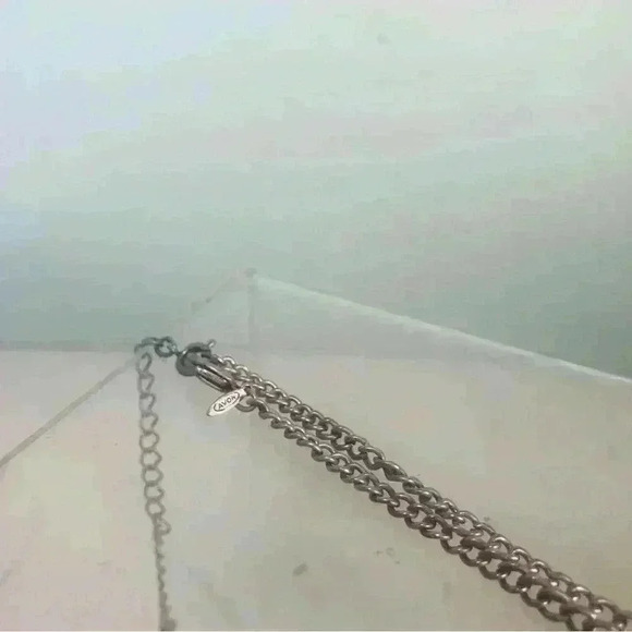 Signed Avon Turquoise Acrylic Rose. Silver tone chain faux pearls. - Picture 5 of 5